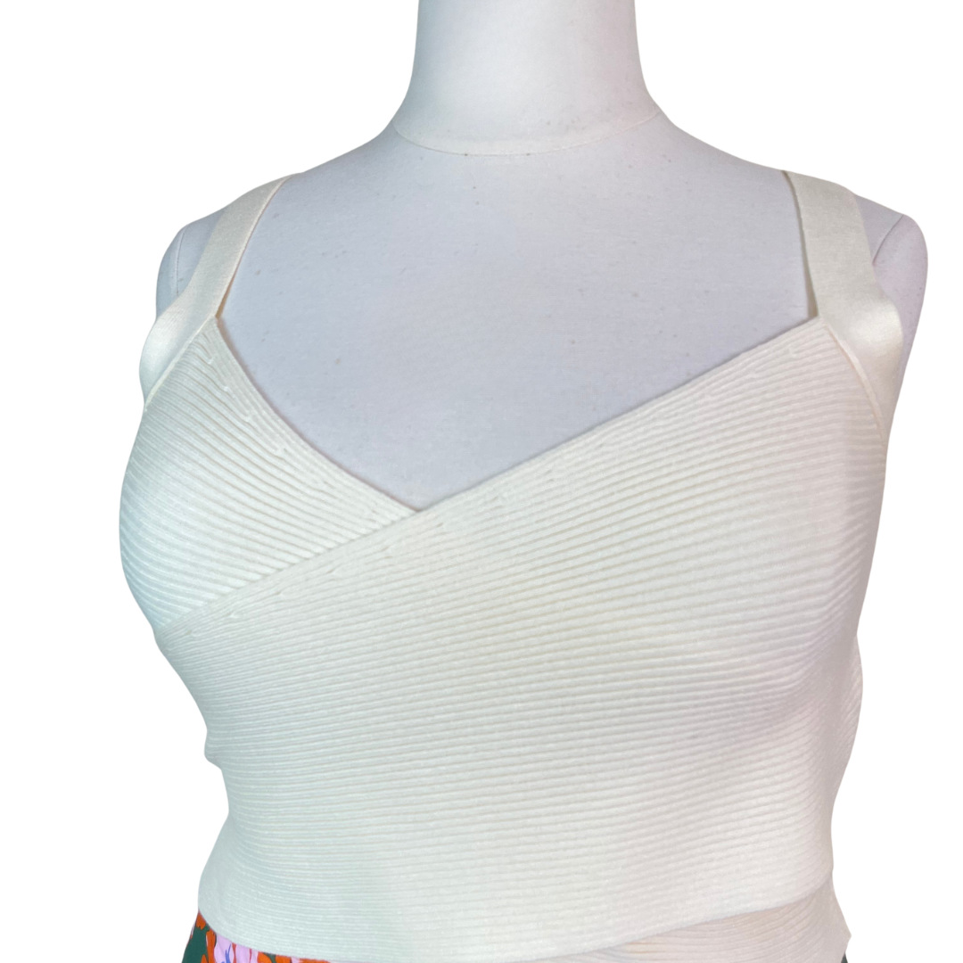 Plus Size Knitted V-neck Crop Tank Top