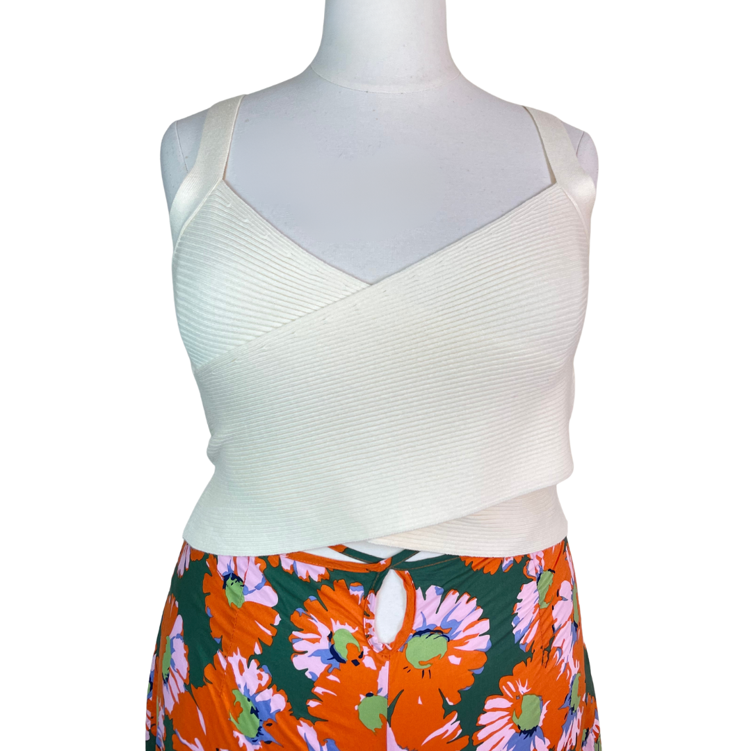 Plus Size Knitted V-neck Crop Tank Top
